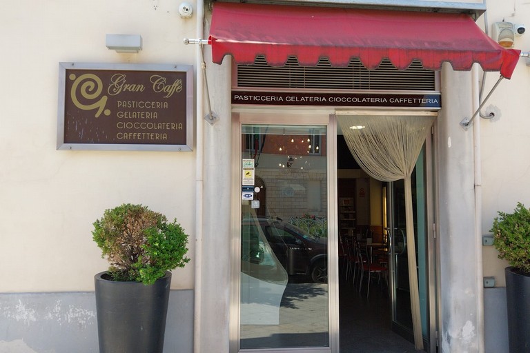 Gran Caffè, una chiusura che pesa: Corato perde un pezzo della sua identità