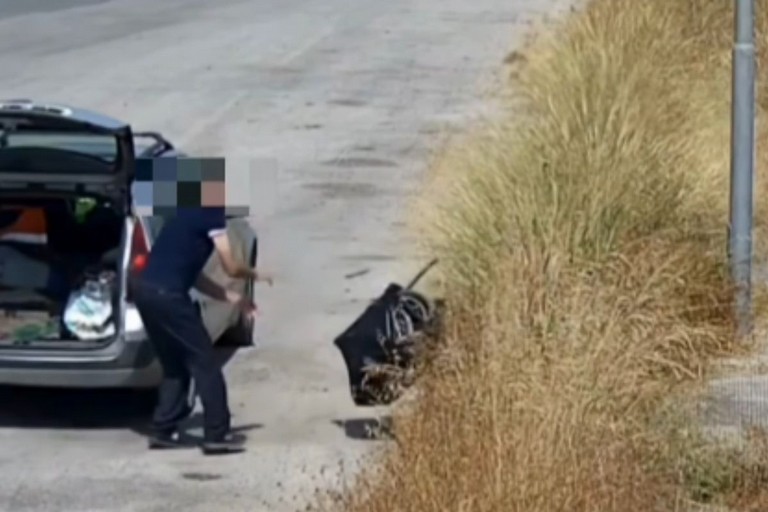 Abbandono rifiuti a Corato: il video diffuso dalla SANB