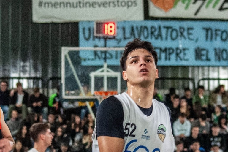 La Fas Basket Corato perde in casa contro Barcellona