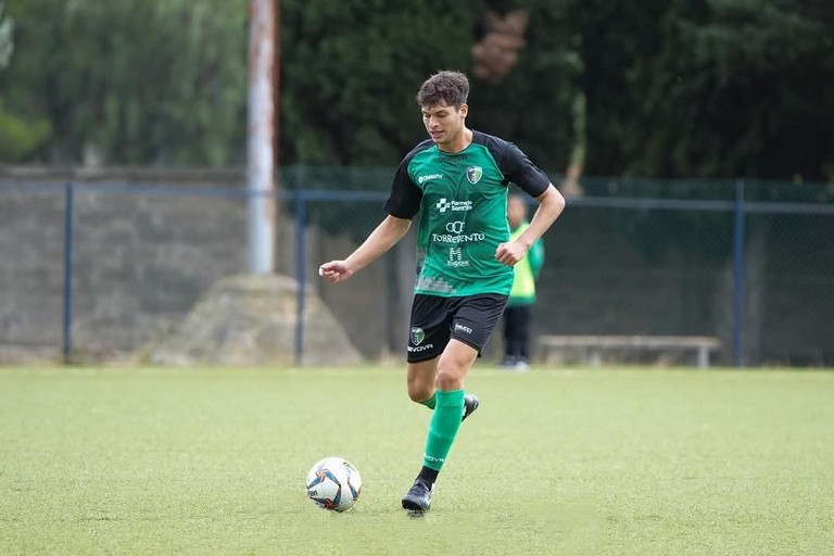 Giuseppe Ripanto con la maglia neroverde. <span>Foto Vincenzo De Leonardis</span>