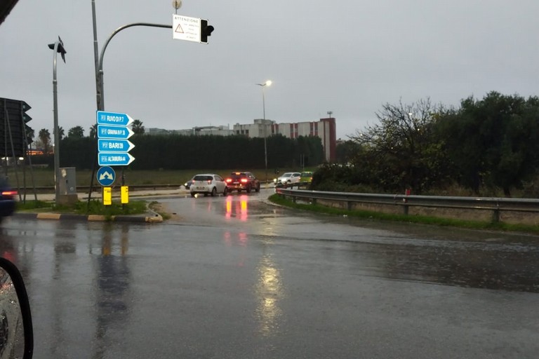Pioggia e traffico in tilt a Corato