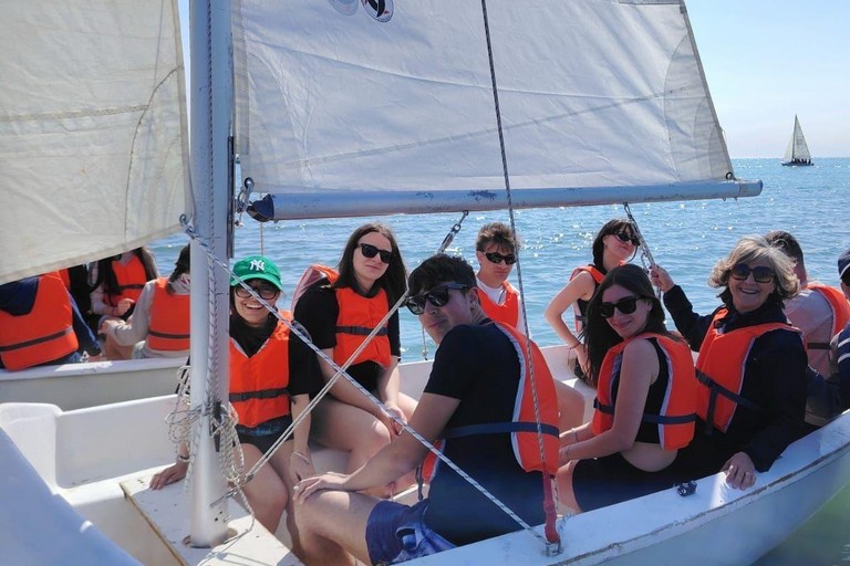 Vela e non solo………Percorsi didattici e formativi in ambiente naturale”