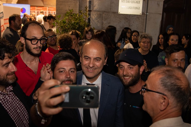 Comizio di ringraziamento del Sindaco De Benedittis