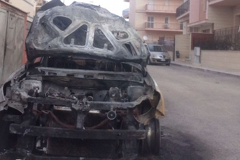 Incendio Automobili in Viale Friuli