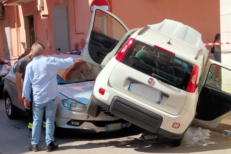 Schianto tra due auto a Corato, un ferito soccorso dal 118