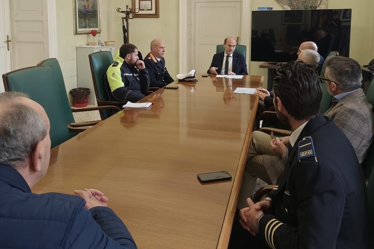 Allarme furti nelle ville dell’agro di Corato: incontro in comune per rafforzare la sicurezza