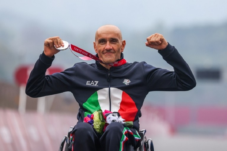 Il campione paralimpico Luca Mazzone