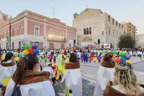I colori delle sfilate di Carnevale a Corato