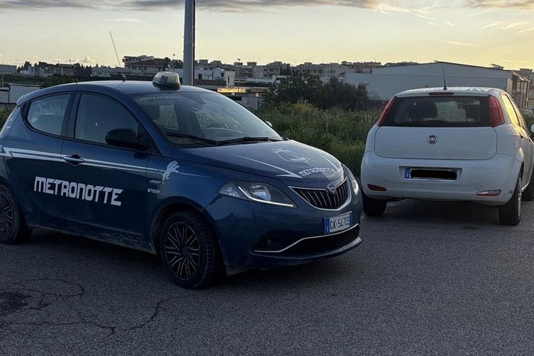 La Fiat Grande Punto ritrovata dalla Metronotte