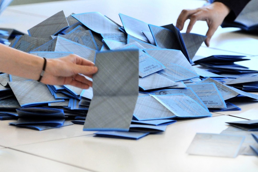 scrutinio schede elettorali