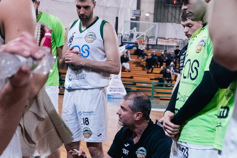 timeout squadra FAS Basket Corato
