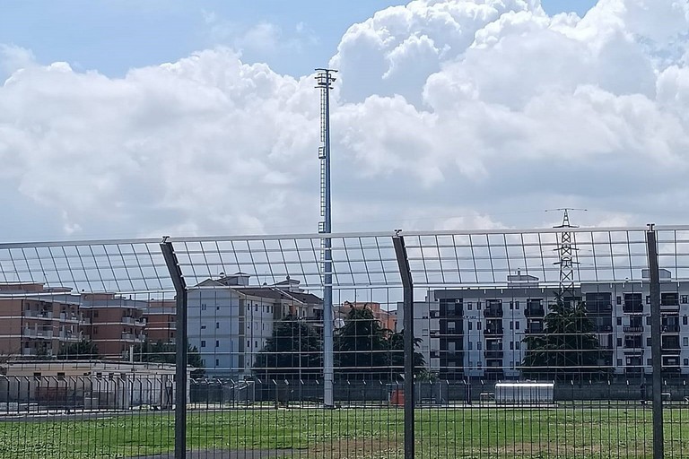 Torri faro allo stadio di Corato