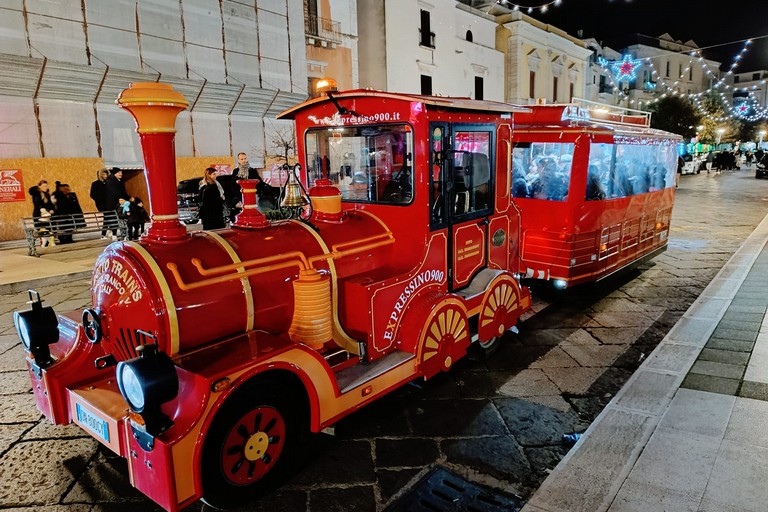 Il trenino del Villaggio di Babbo Natale a Corato