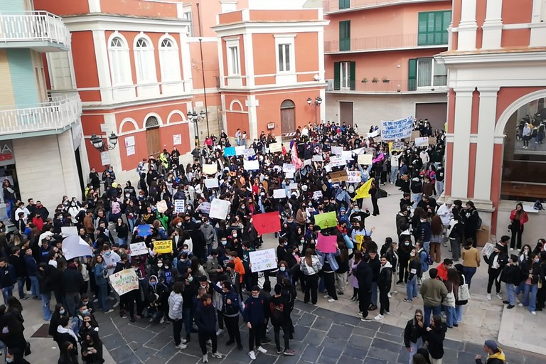 Protesta doppi turni