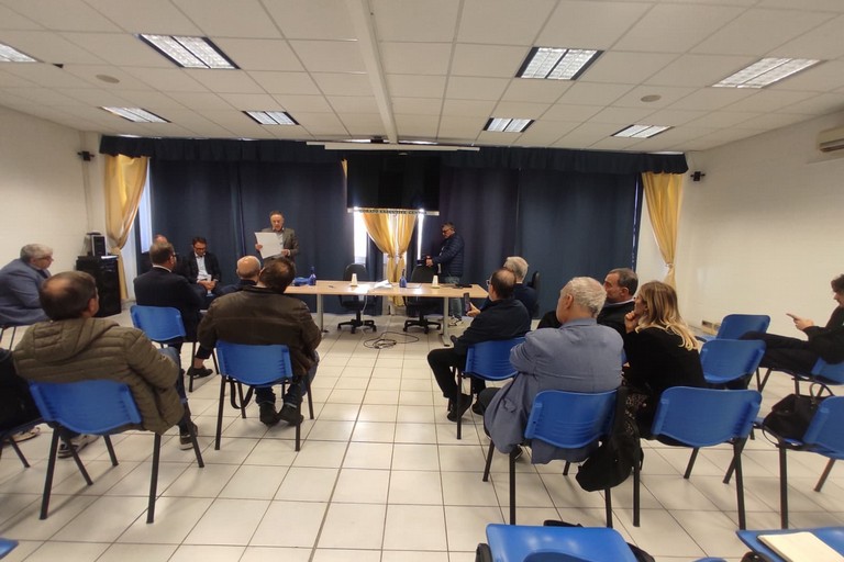 Conferenza stampa di opposizione. <span>Foto Anna Lops</span>