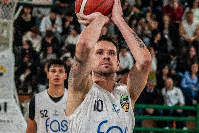 Fas Basket Corato battuta dalla capolista Ragusa al Palalosito