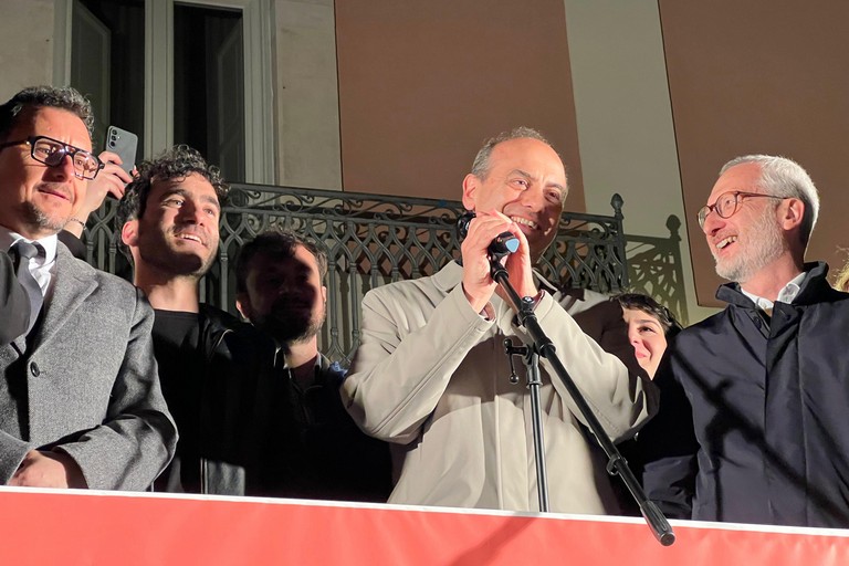 Comizio De Benedittis. <span>Foto Anna Lops</span>